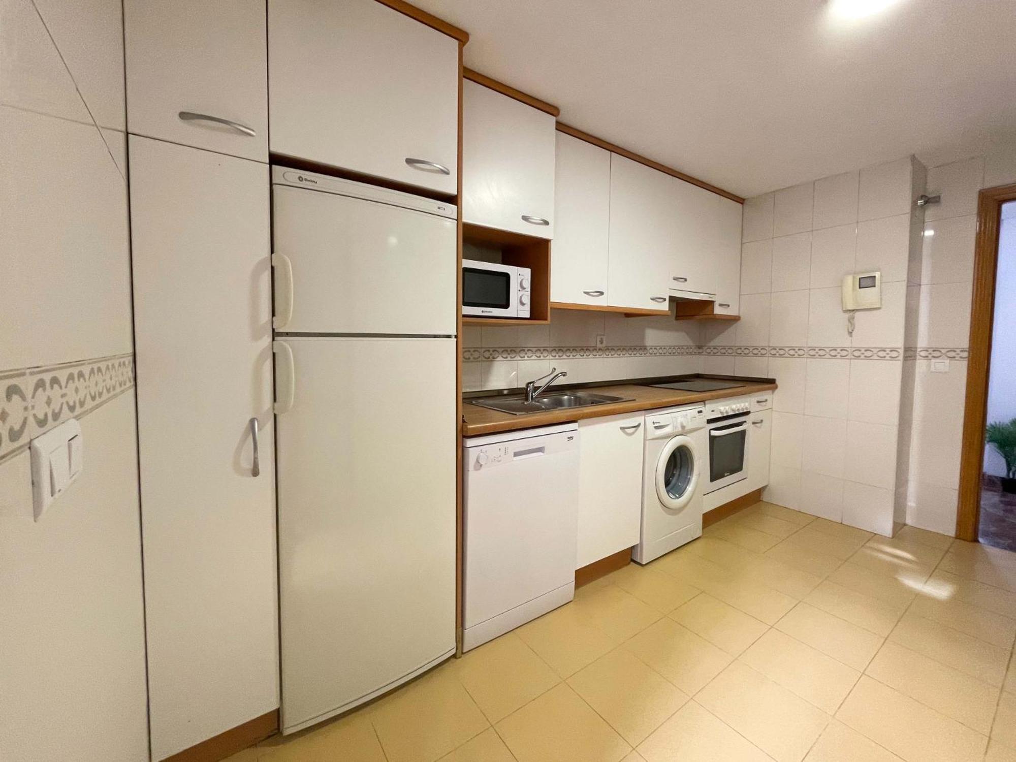 Apartamentos El Pilar Suites 3000 Zaragoza Bagian luar foto