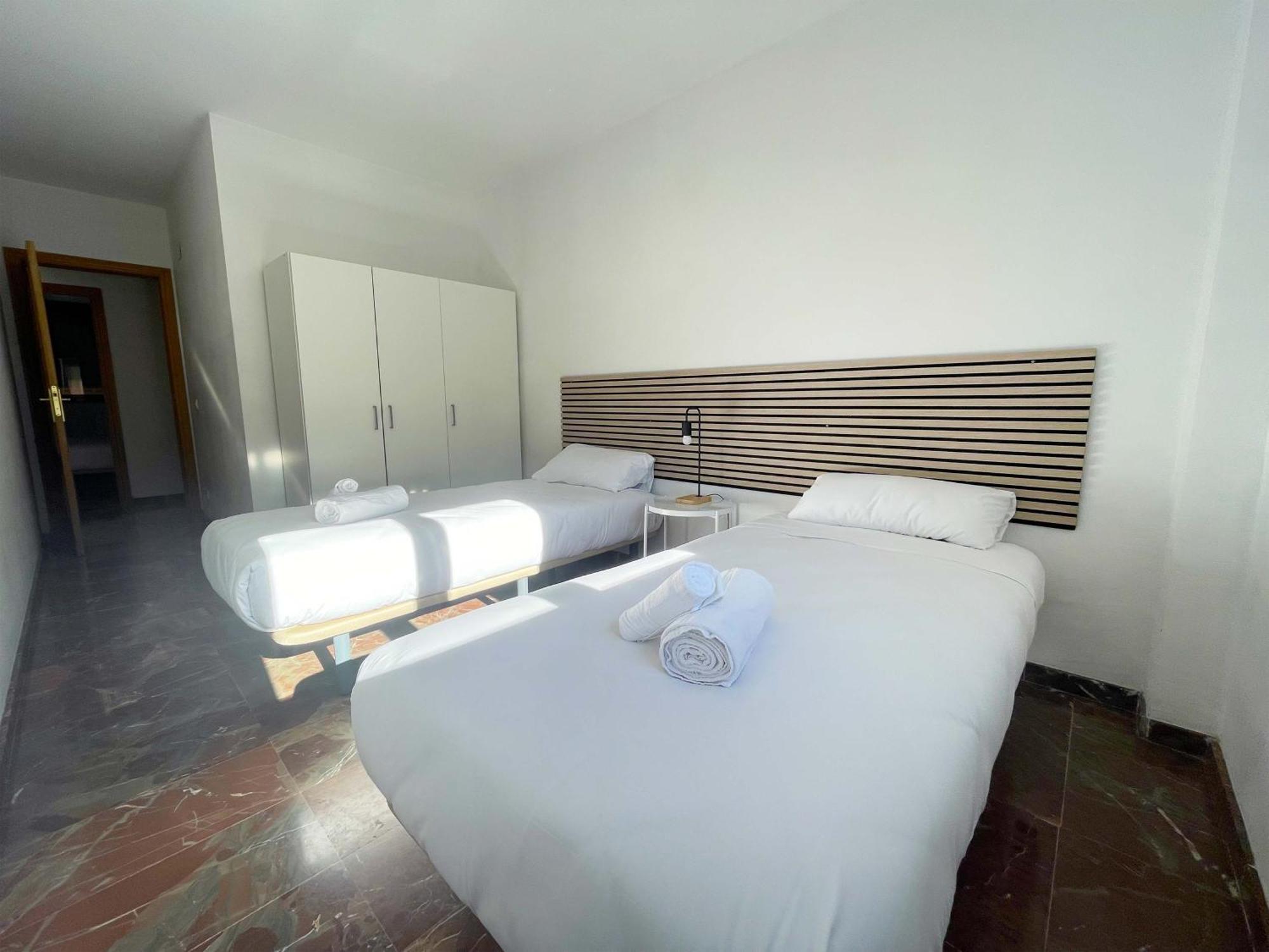 Apartamentos El Pilar Suites 3000 Zaragoza Bagian luar foto